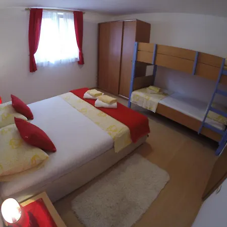 Apartamento By The Sea Slatine, Ciovo - 1098 *